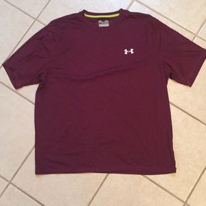 Men’s UA maroon workout shirt